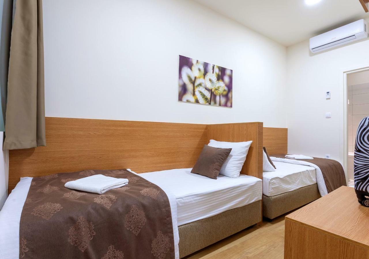 Booking En Suite Belgrade Exterior photo
